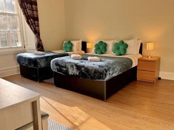 Üç Kişilik Oda, Ortak Banyo (Room 5)