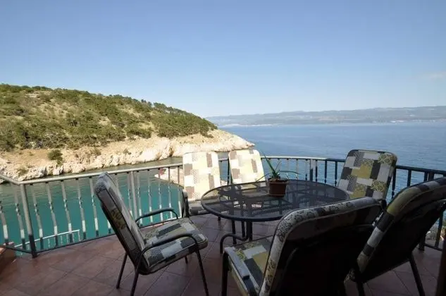 Ev (Bernardica - on cliffs above sea - H()
