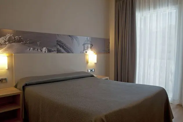1 Çift Kişilik Veya 2 Tek Kişilik Yatak With Double Bed