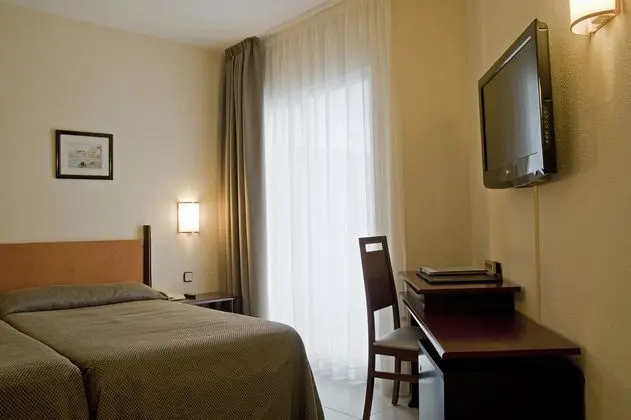 Üçlü Capacity 4