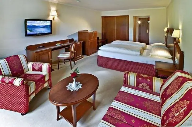 Junior Süit, 1 Çift Kişilik Yatak, Balkon, Göl Manzaralı