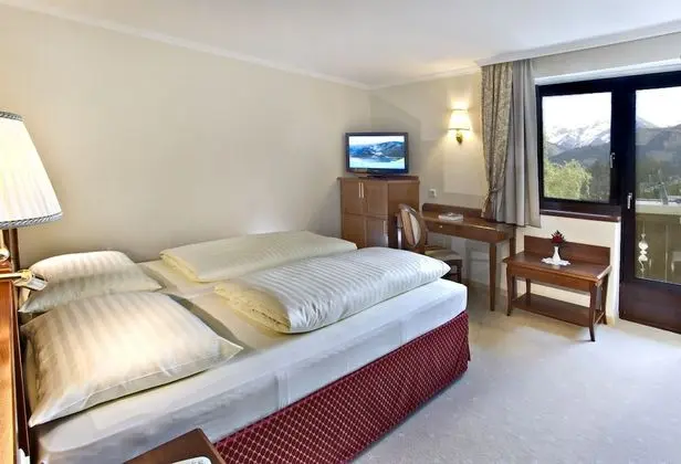 Süit, 1 Çift Kişilik Yatak, Balkon, Göl Manzaralı