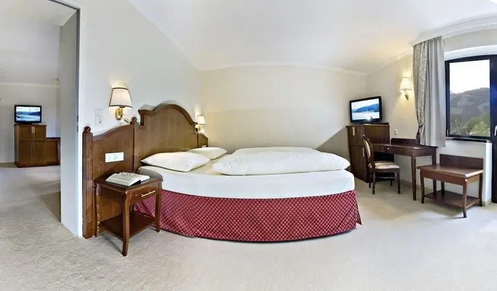 Süit, 1 Çift Kişilik Yatak, Balkon, Göl Manzaralı