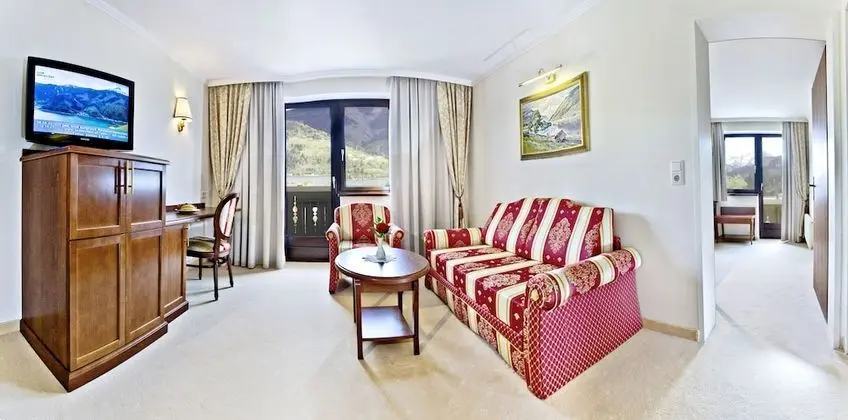 Süit, 1 Çift Kişilik Yatak, Balkon, Göl Manzaralı