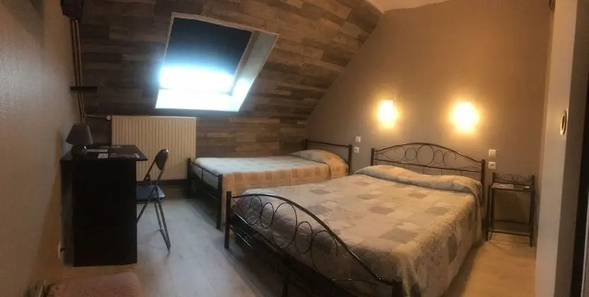 Üç Kişilik Oda