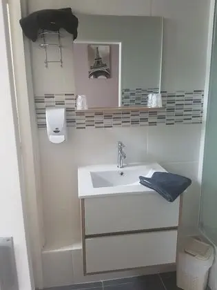 Üç Kişilik Oda