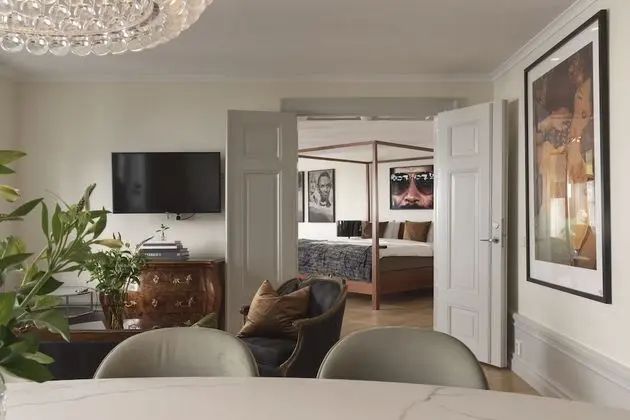 Super Suite