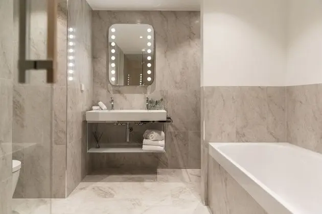 Super Suite