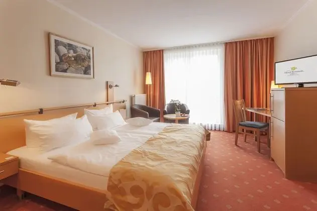 Standard Tek Büyük Yataklı Oda, Balkon, Kısmi Deniz Manzarası