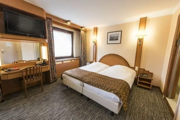 Classic Tek Büyük Yataklı Oda