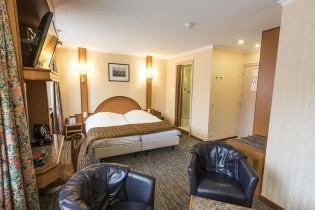 Classic Tek Büyük Yataklı Oda