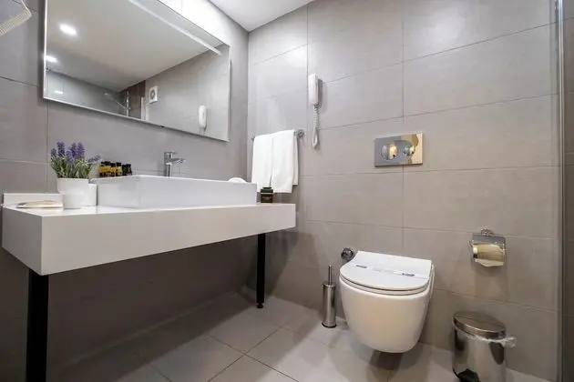 Standard Tek Büyük veya İki Ayrı Yataklı Oda
