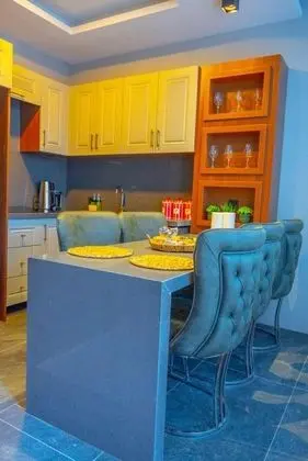 Villa - 3 Yatak Odalı, Bahçe Manzaralı, Isıtmalı Özel Havuzlu