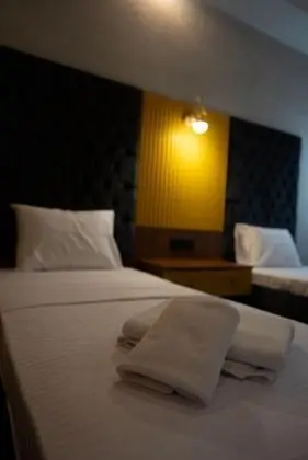 Villa - 3 Yatak Odalı, Bahçe Manzaralı, Isıtmalı Özel Havuzlu