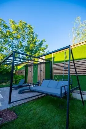 Villa - 3 Yatak Odalı, Bahçe Manzaralı, Isıtmalı Özel Havuzlu