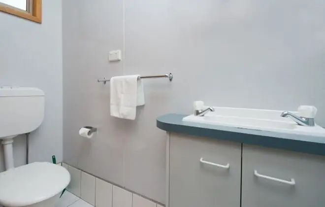 Standard Kulübe, Banyolu/Duşlu