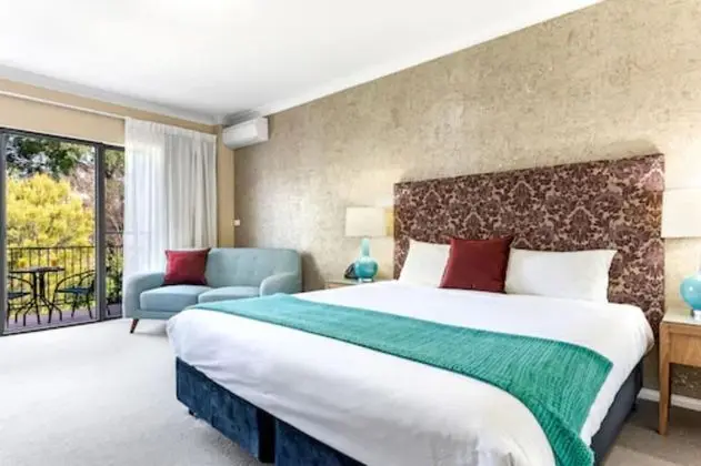 Deluxe Oda, 1 En Büyük (King) Boy Yatak (Free Wi-Fi & Parking)