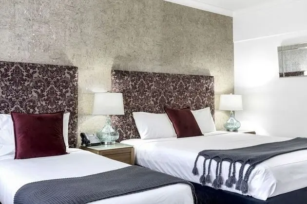 Deluxe Üç Kişilik Oda (Free Wi-Fi & Parking)