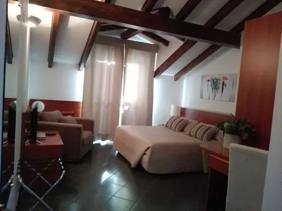 Standard Tek Büyük Yataklı Oda