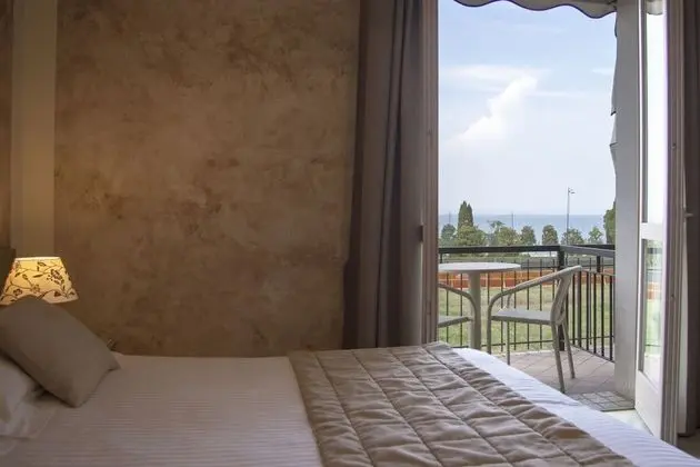 Tek Büyük Yataklı Oda, Balkon