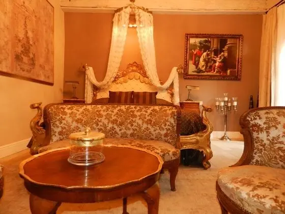 Classic Tek Büyük Yataklı Oda