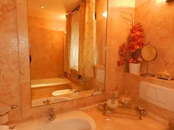 Classic Tek Büyük Yataklı Oda