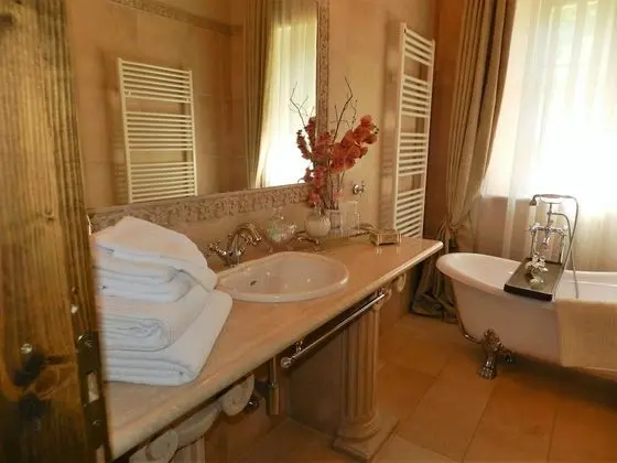 Exclusive Tek Büyük Yataklı Oda