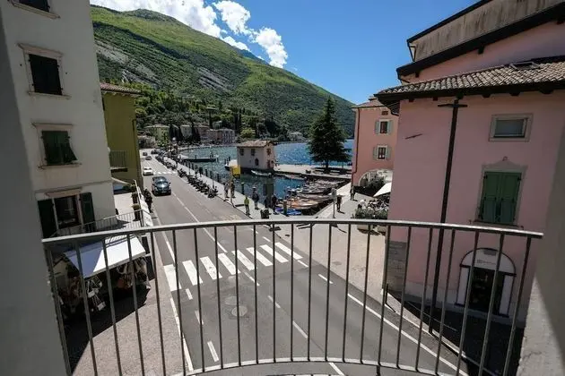 Apart Daire, 1 Yatak Odası, Göl Manzaralı (Carducci)