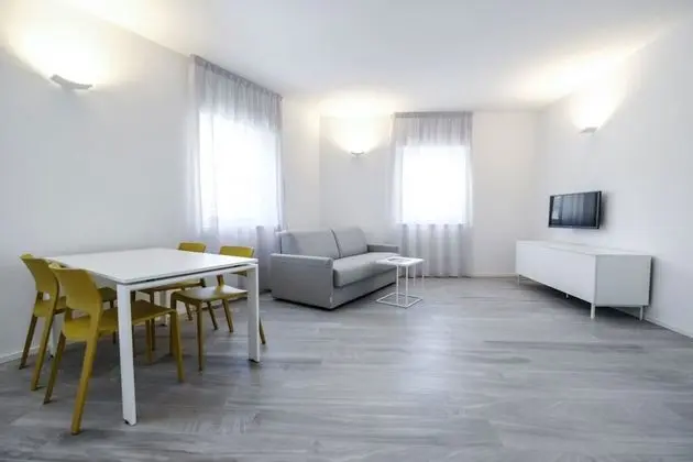 Superior Apart Daire, 2 Yatak Odası, Göl Manzaralı (Floriani)