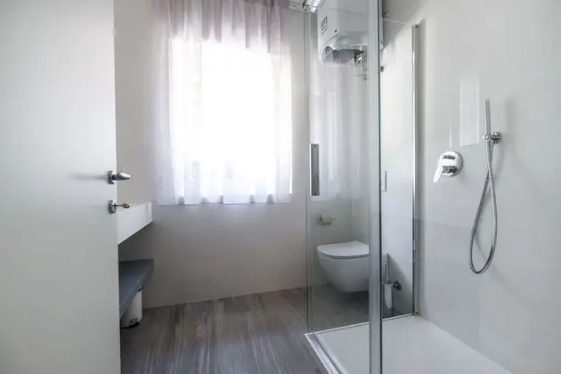 Superior Apart Daire, 2 Yatak Odası, Göl Manzaralı (Floriani)