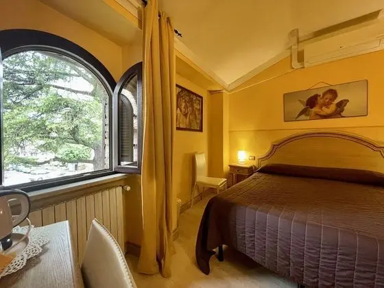 Standard Tek Büyük veya İki Ayrı Yataklı Oda