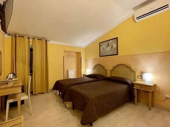 Standard Tek Büyük veya İki Ayrı Yataklı Oda