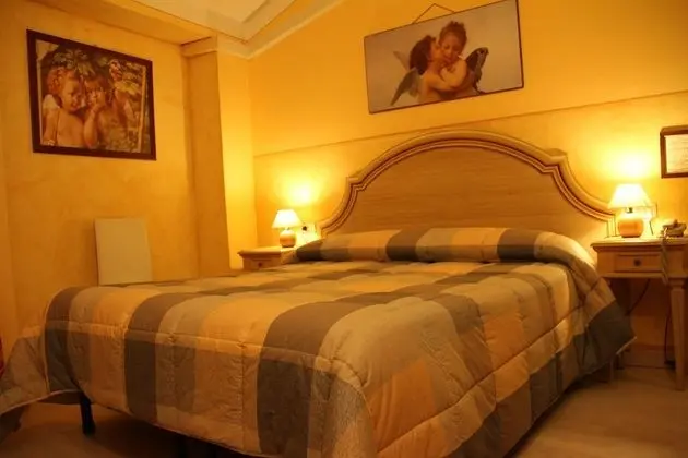 Standard Tek Büyük veya İki Ayrı Yataklı Oda