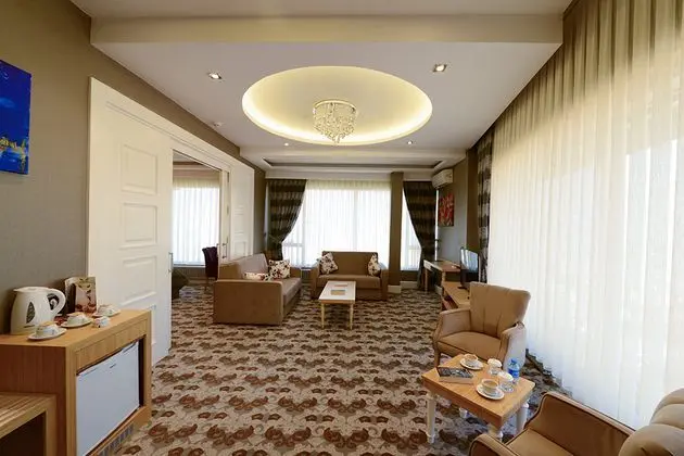 Suit Oda Dört Kişilik, Şehir Manzaralı