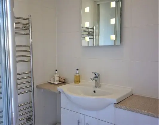 Standard Tek Büyük Yataklı Oda (Room 8)