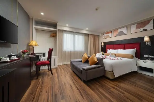 Junior Süit, Küvet, Şehir Manzaralı