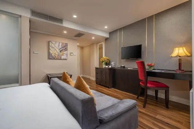 Junior Süit, Küvet, Şehir Manzaralı