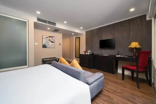 Premium Süit, 1 En Büyük (King) Boy Yatak, Balkon, Şehir Manzaralı