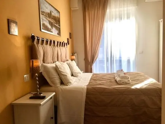 Superior Tek Büyük Yataklı Oda, Balkon, Şehir Manzaralı