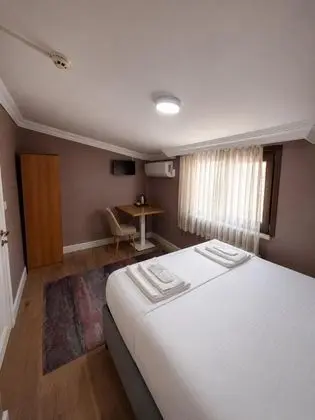 Çift Kişilik, Bahçe veya Sokak Manzaralı