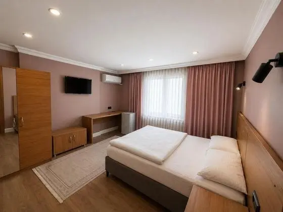 Standart Oda, Sokak Manzaralı, 2. Kat