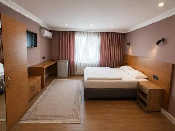 Standart Oda, Sokak Manzaralı, 2. Kat