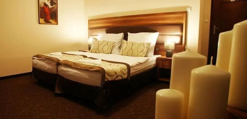 Standard Tek Büyük Yataklı Oda