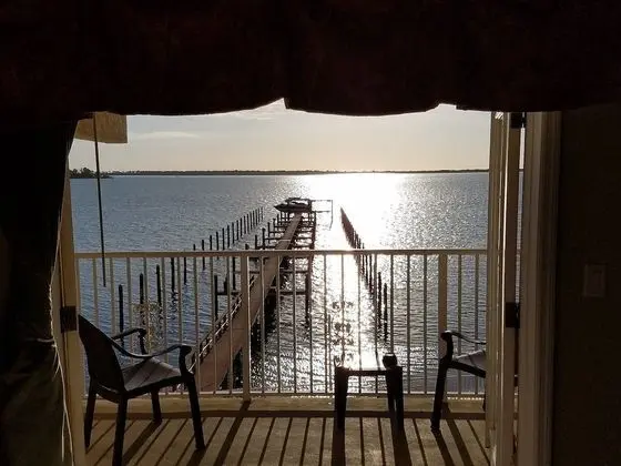 Studio King or Queen, Waterfront View