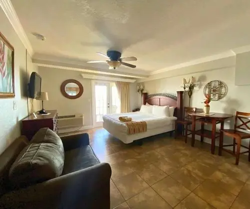 Studio King or Queen, Waterfront View