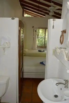 İki Ayrı Yataklı Oda, 2 Tek Kişilik Yatak (Twin with Fan- Adults Only)