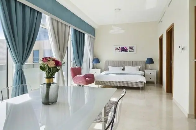Bespoke Residences -Bay Square  Studio Creek  View