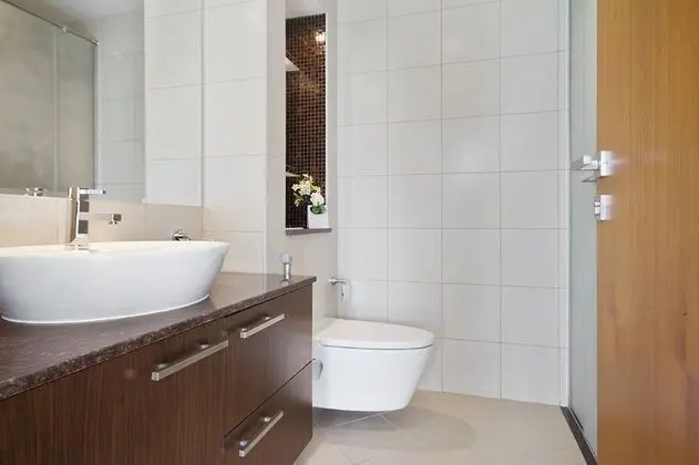Bespoke Residences -Bay Square  Studio Creek  View