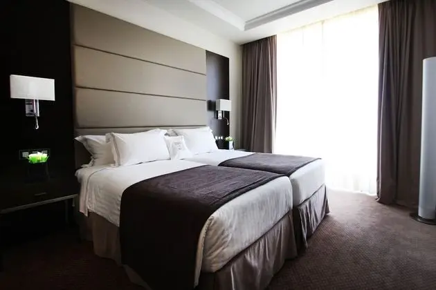 Family Oda, Bağlantılı Odalar