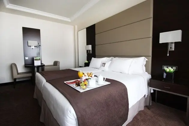 Family Oda, Bağlantılı Odalar